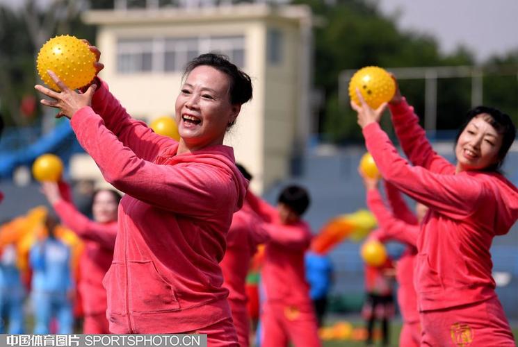 龙绝平